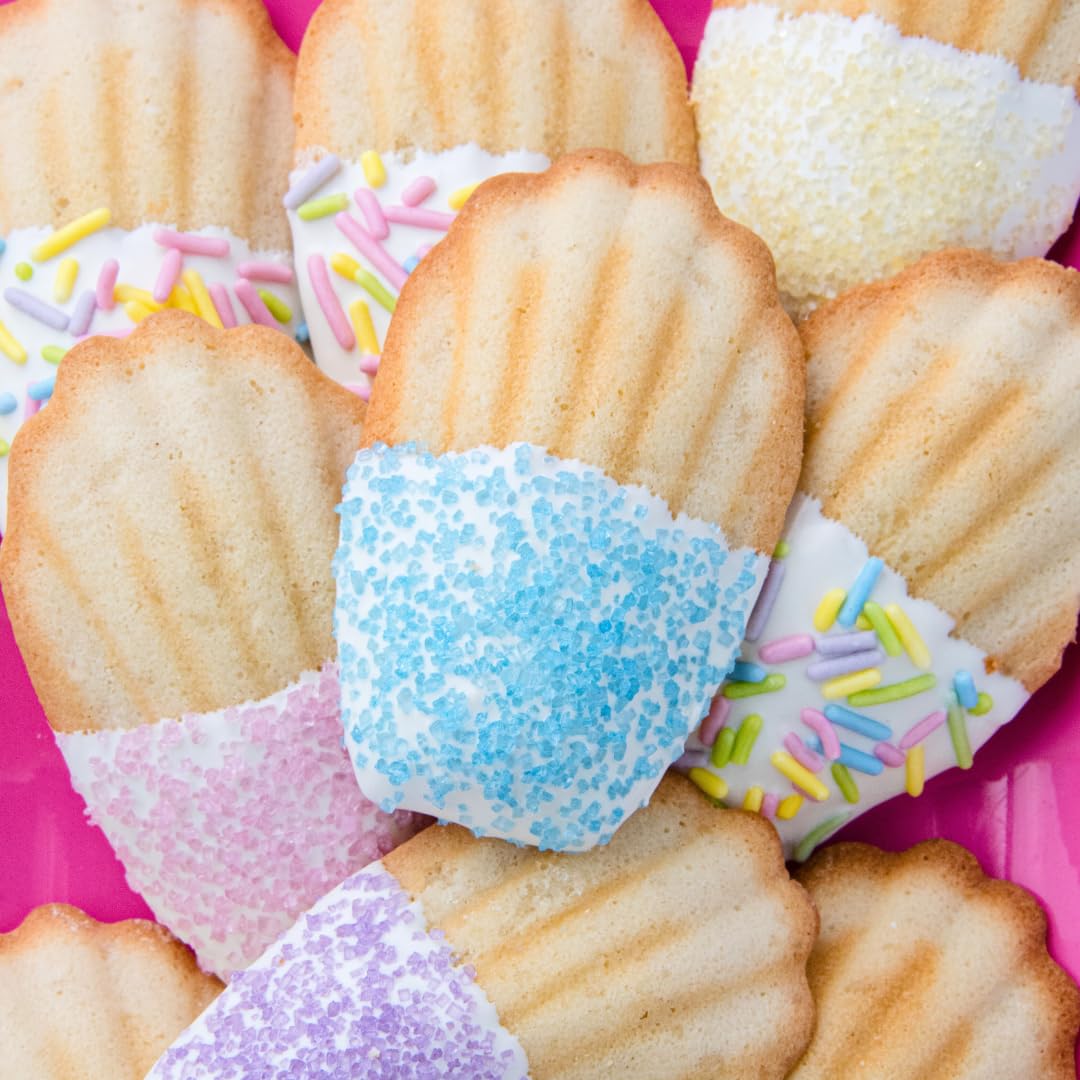 Sweets Indeed cupcake decoration with pastel sprinkles for playful topping effects.