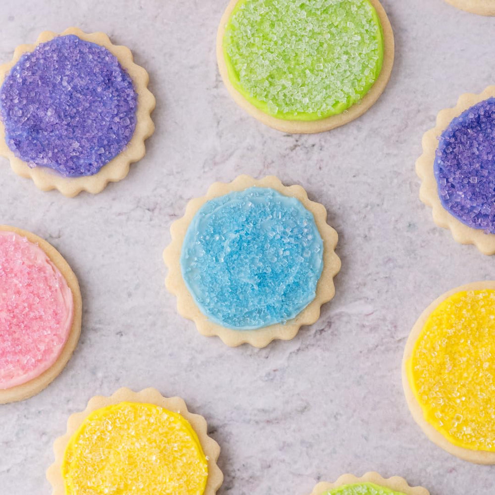 Sweets Indeed storage-friendly packaging keeps colors ready for quick decorating.