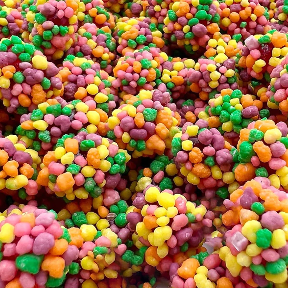 SWEETSIDE Gummy Clusters sharing candy jar inspires joyful moments.