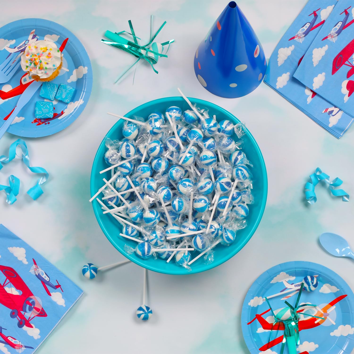 SWIRLEEY winter wonderland lollipops complement seasonal party decor.