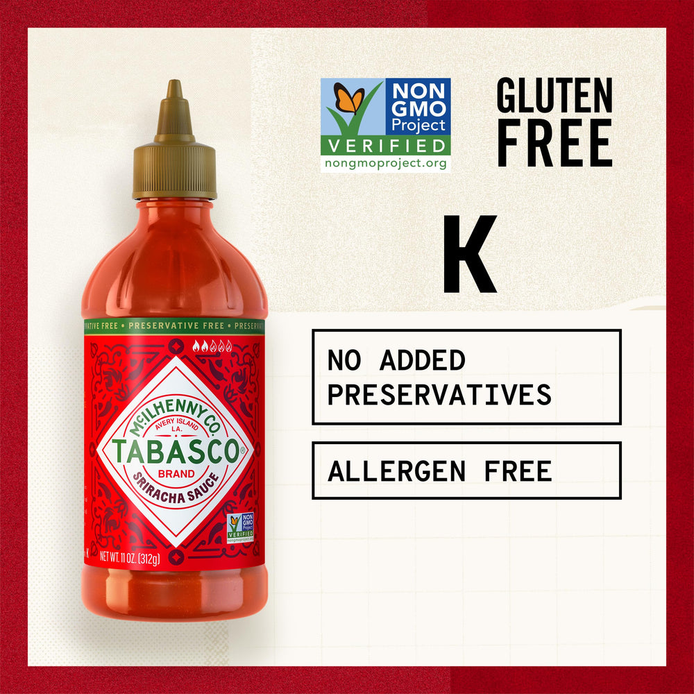 TABASCO Sriracha on a sizzling skillet with colorful veggies.