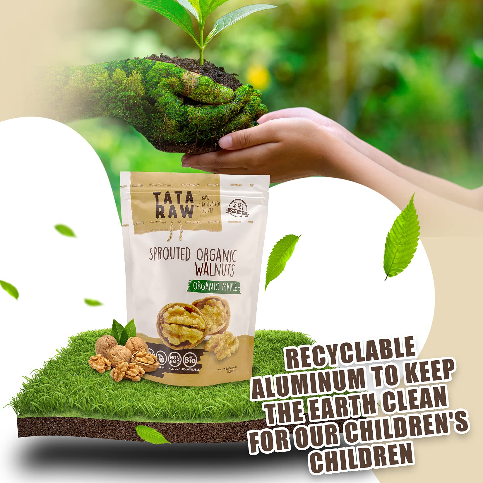 TATA RAW family-friendly serving: walnuts ready to enjoy as a quick, wholesome snack.