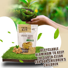 TATA RAW family-friendly serving: walnuts ready to enjoy as a quick, wholesome snack.