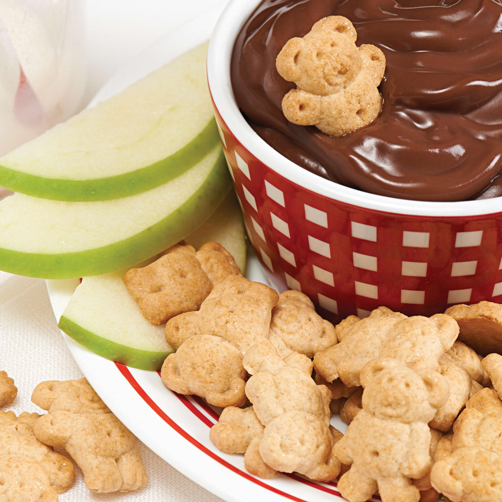TEDDY GRAHAMS dessert idea setup with honey grahams crumbled.