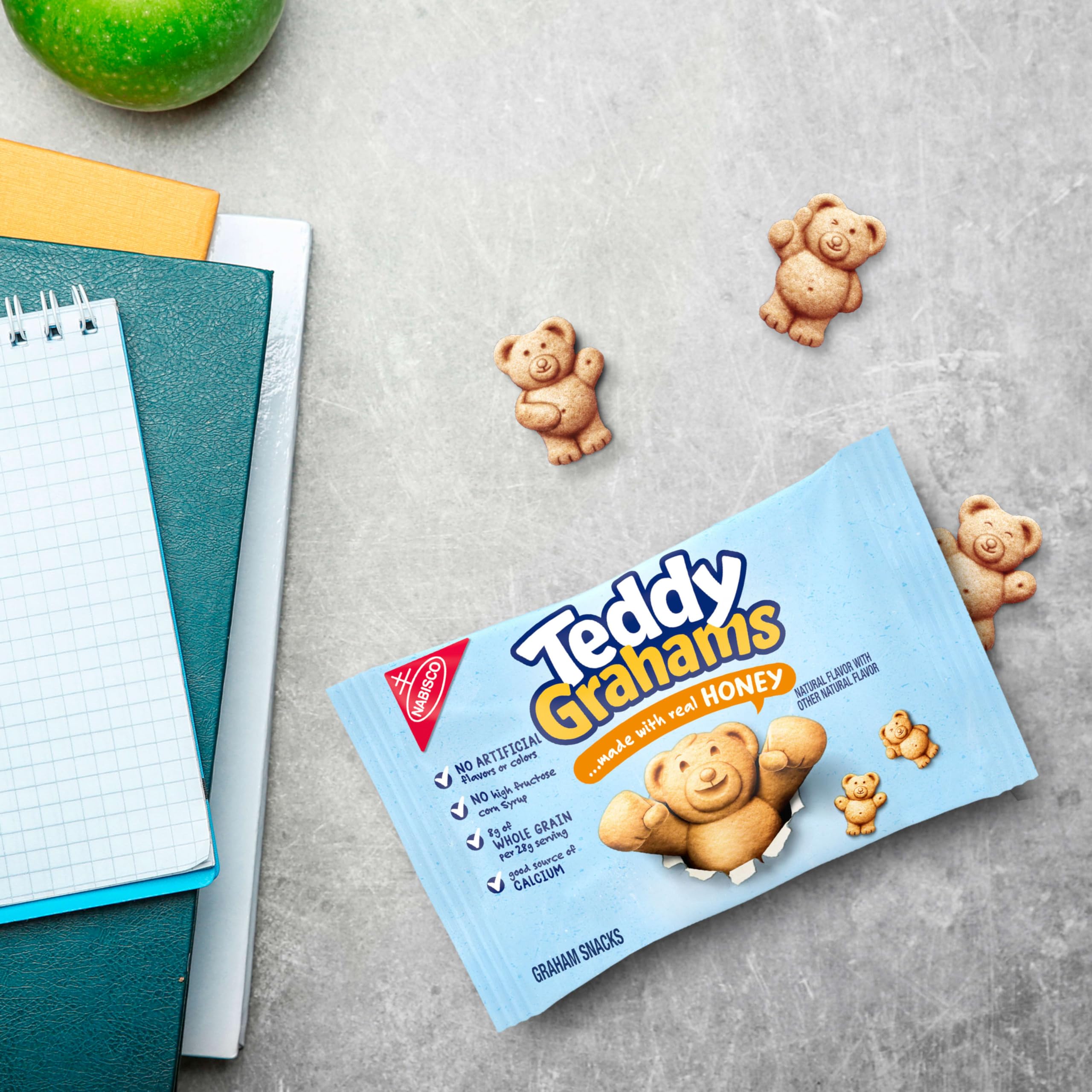 TEDDY GRAHAMS lunchbox scene showing kid-friendly bear-shaped cookies.