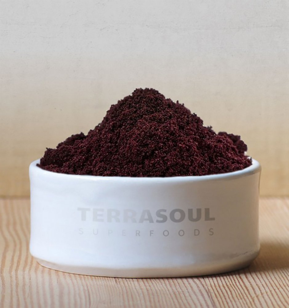 Terrasoul Maqui Berry Powder on smoothie bowl, elevating color and fruity notes