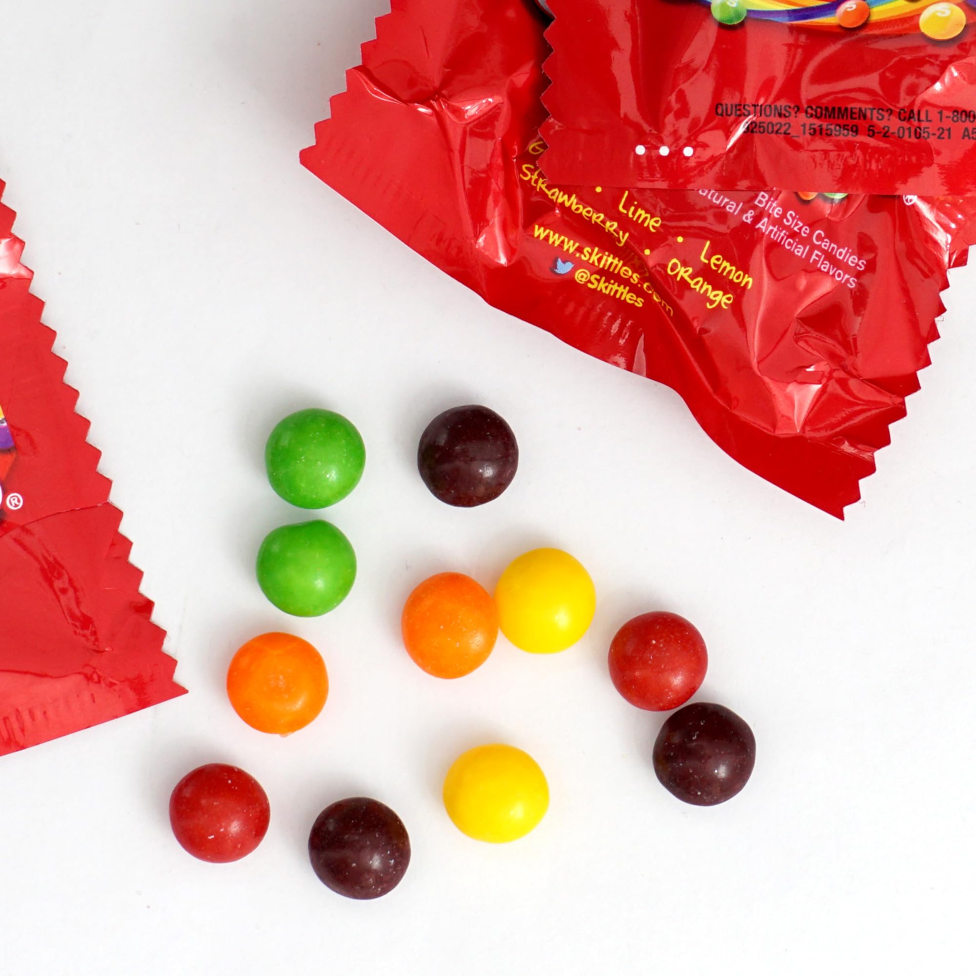 Fruit-flavored fun size candy from Hampton delivers bright flavors for kids' lunchboxes.