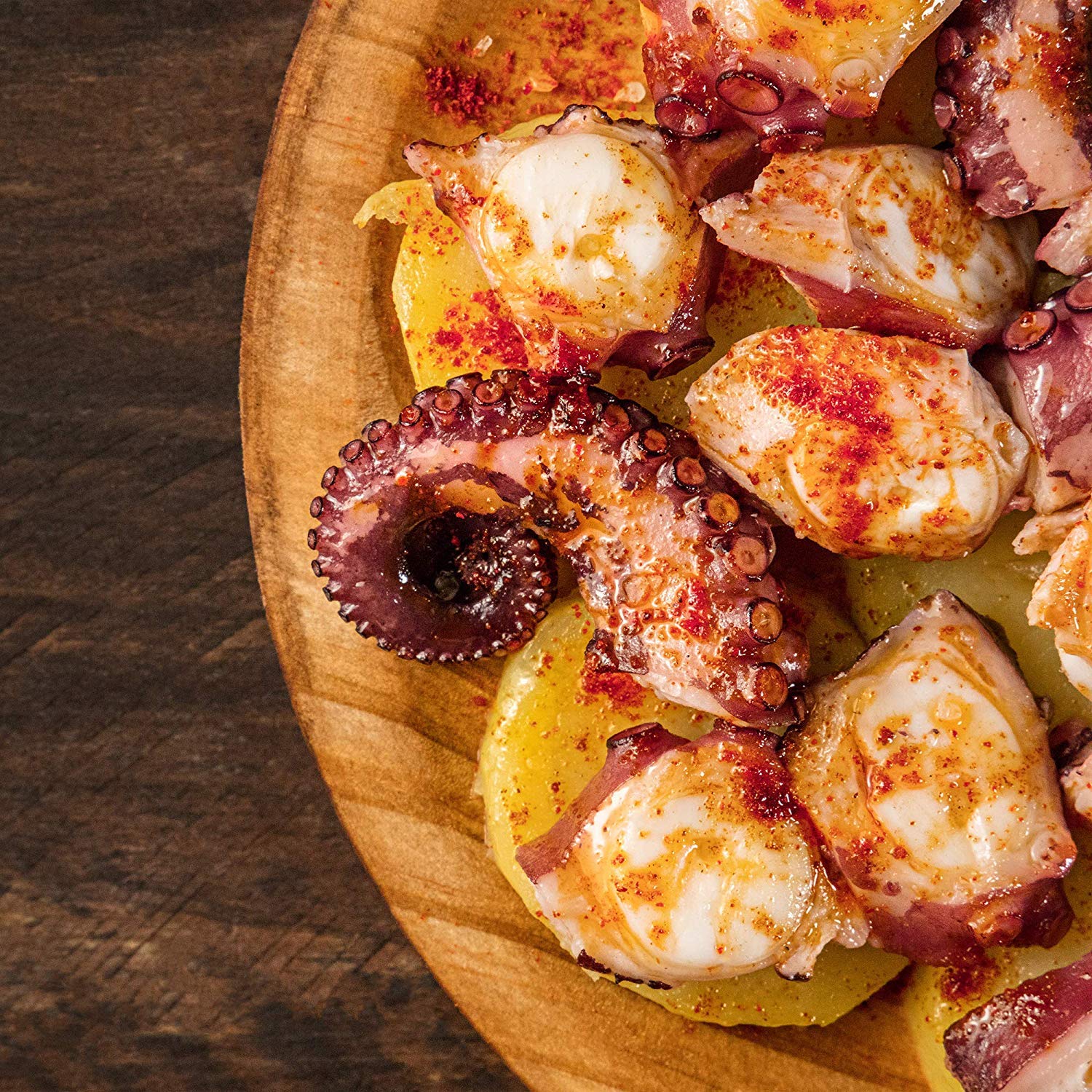 The Spice Lab smoked paprika powder offers a vitamin-rich profile for cooking.