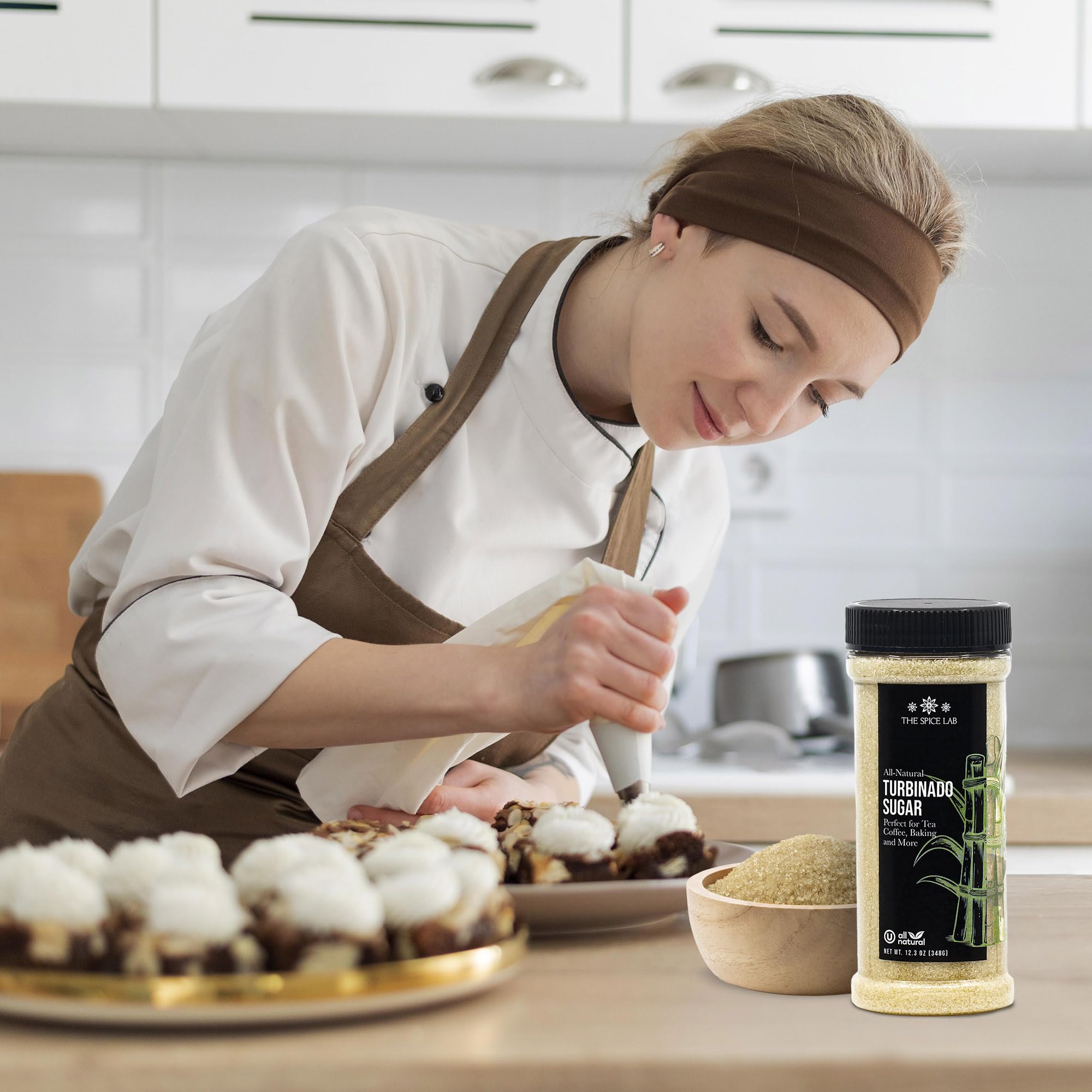 Kosher non-GMO turbinado sugar crystals for natural sweetening in pastries and desserts
