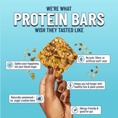 The YES Bar natural ingredients nuts blend focuses on macadamias almonds and cashews.