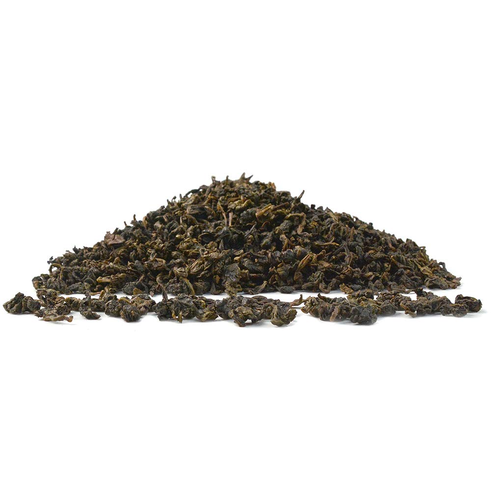 Aromas rise as Tian Hu Shan oolong steeps.