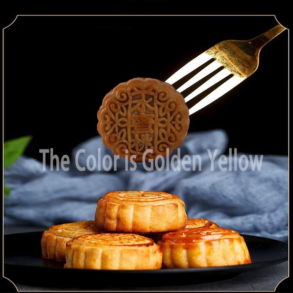 Toega gift box mooncakes, elegant presentation for Mid-Autumn gifting.