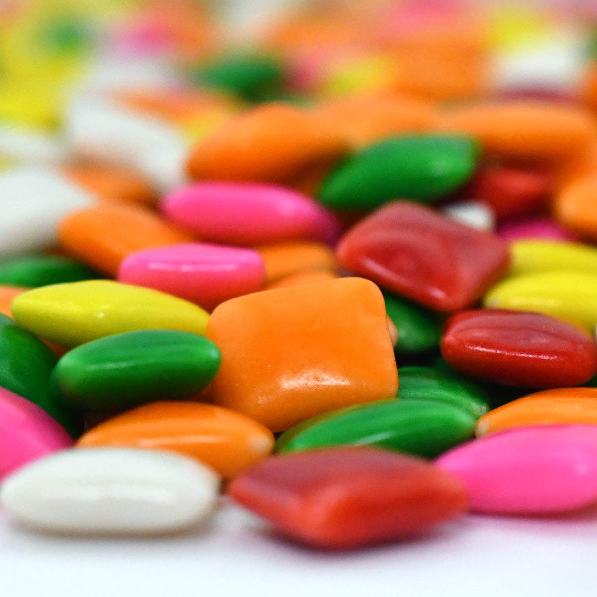 Tootsie Roll Dubble Bubble baby shower colors ideal for festive treats