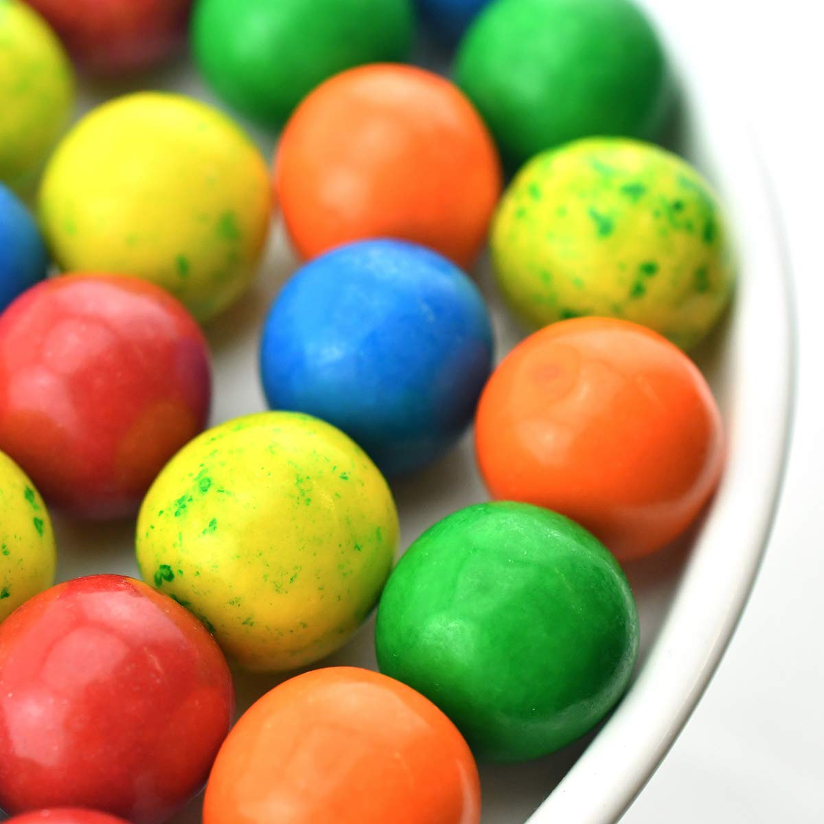 Tootsie Roll Dubble Bubble brightens party loot bags and events.