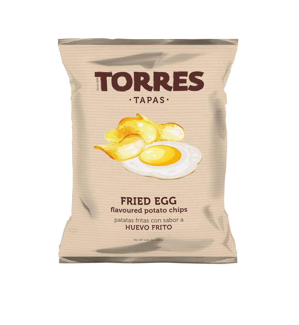 Torres Selecta Tapas Fried Egg chips bag close-up, ideal for sharing at gatherings.