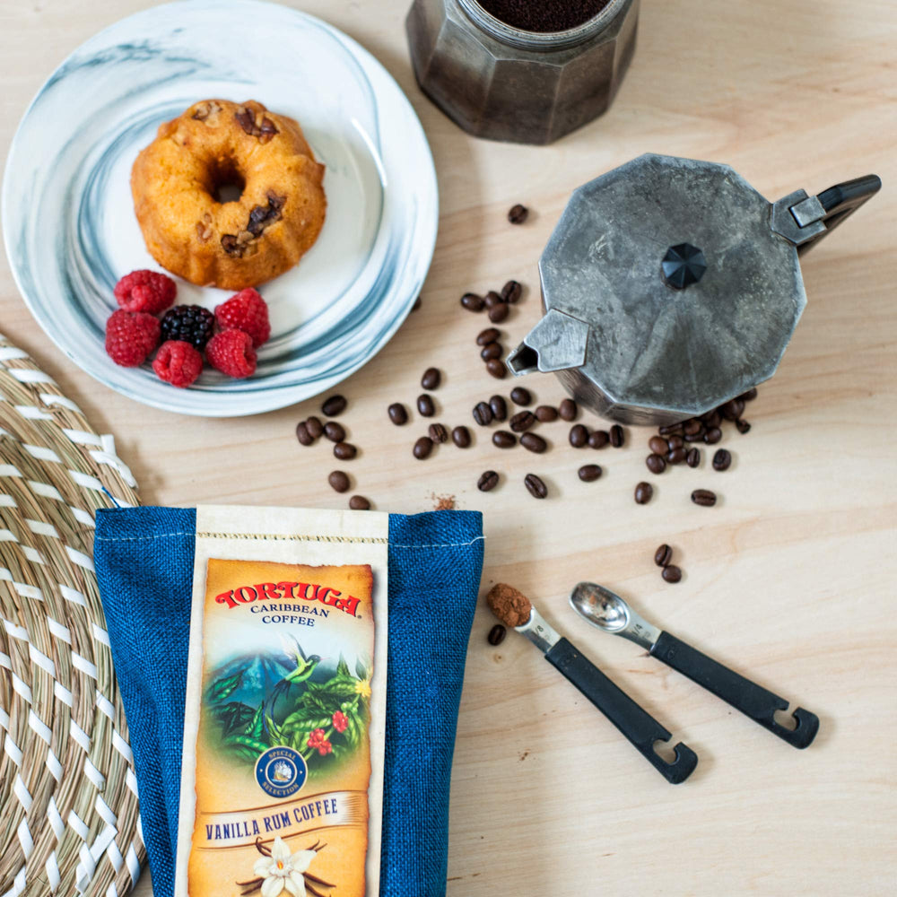 TORTUGA gift-set display featuring the coffee as a premium present.