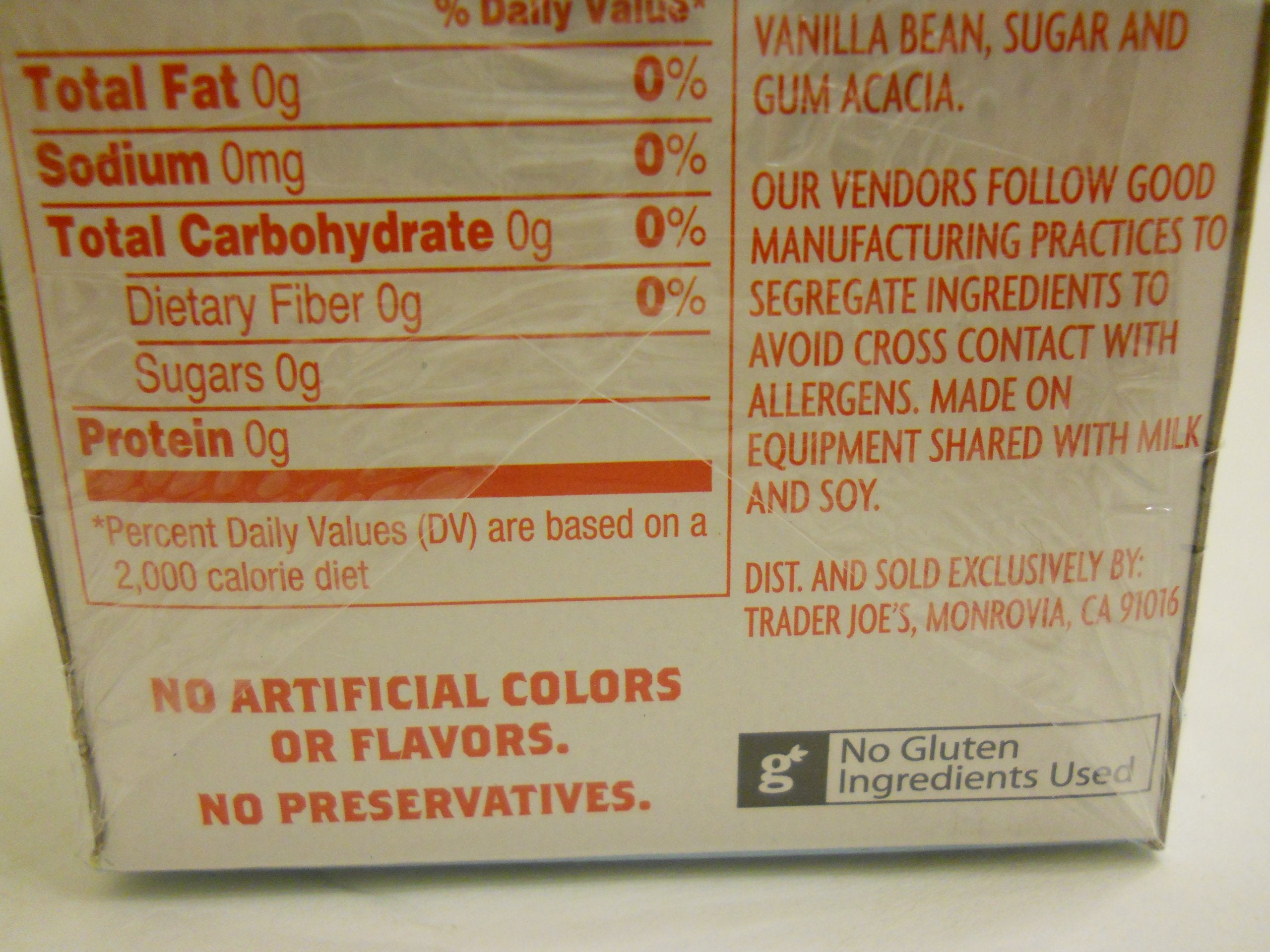 Trader Joe's Candy Cane Green Tea peppermint aroma closeup