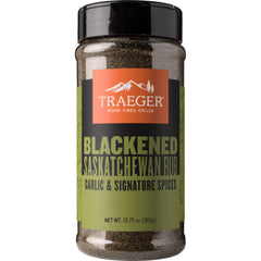 Traeger Blackened Saskatchewan Rub label showing garlic and spices for versatility