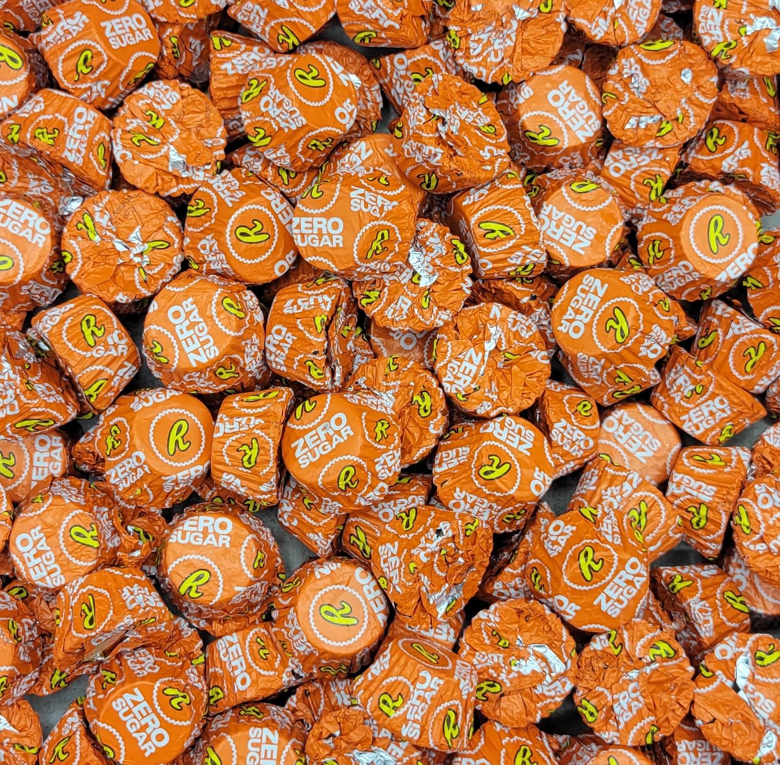 TREATBASKET Resse chocolate and peanut butter flavor in a classic sugar-free treat.