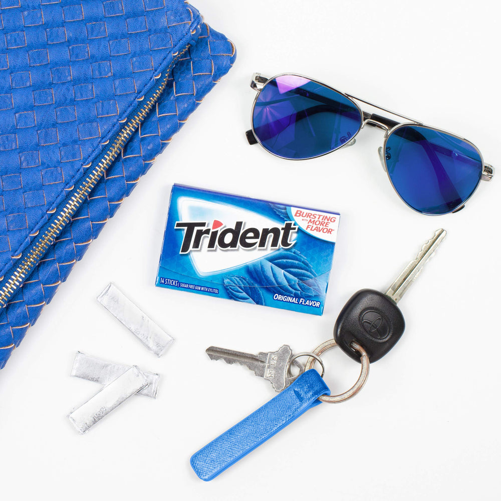 Trident Original after-meal chew helps refresh breath after dining.