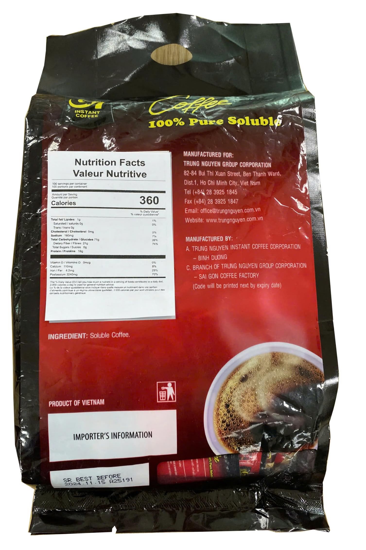 Close-up of TRUNG NGUYEN LEGEND G7 Pure Black sachets for convenient brewing