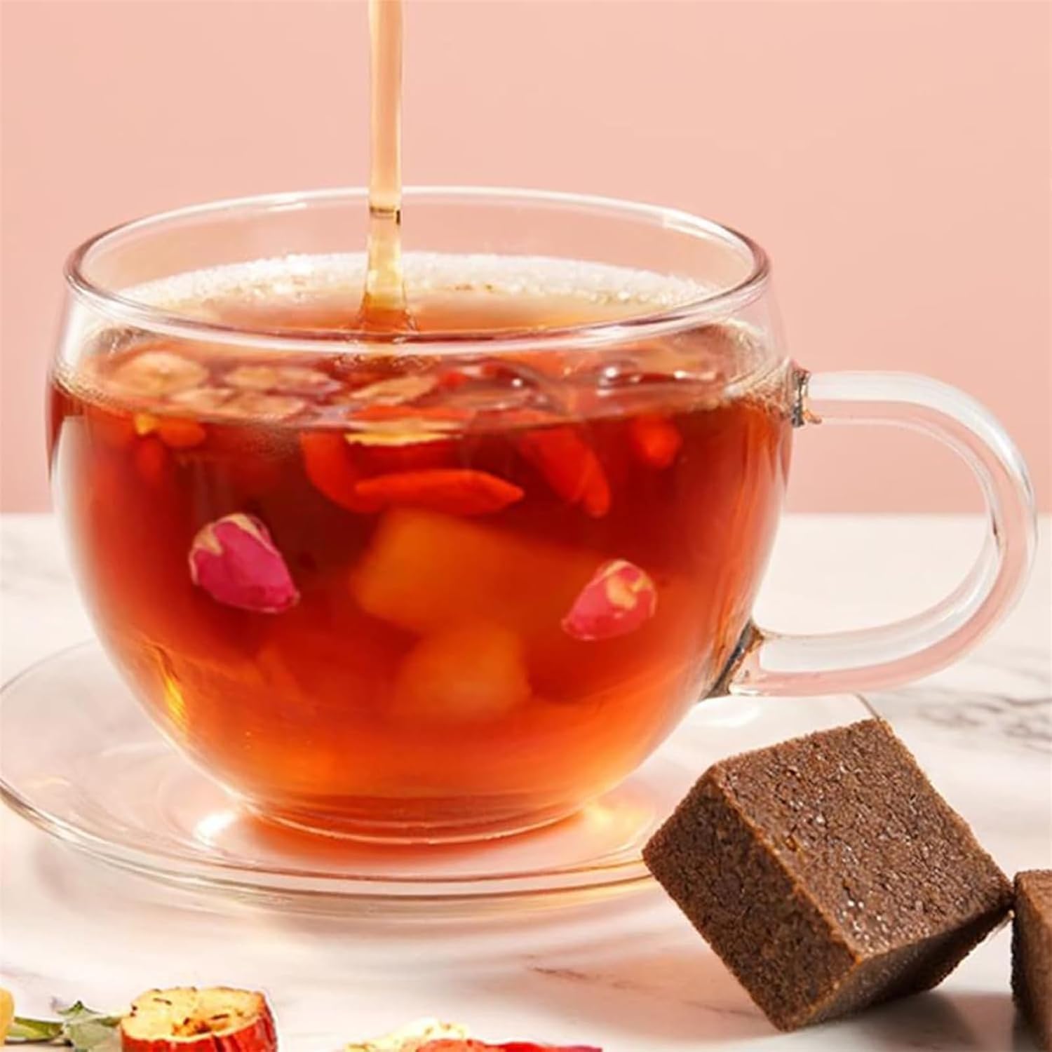Tsoneoo Velutra dissolve tea cubes in hot water for a comforting cup
