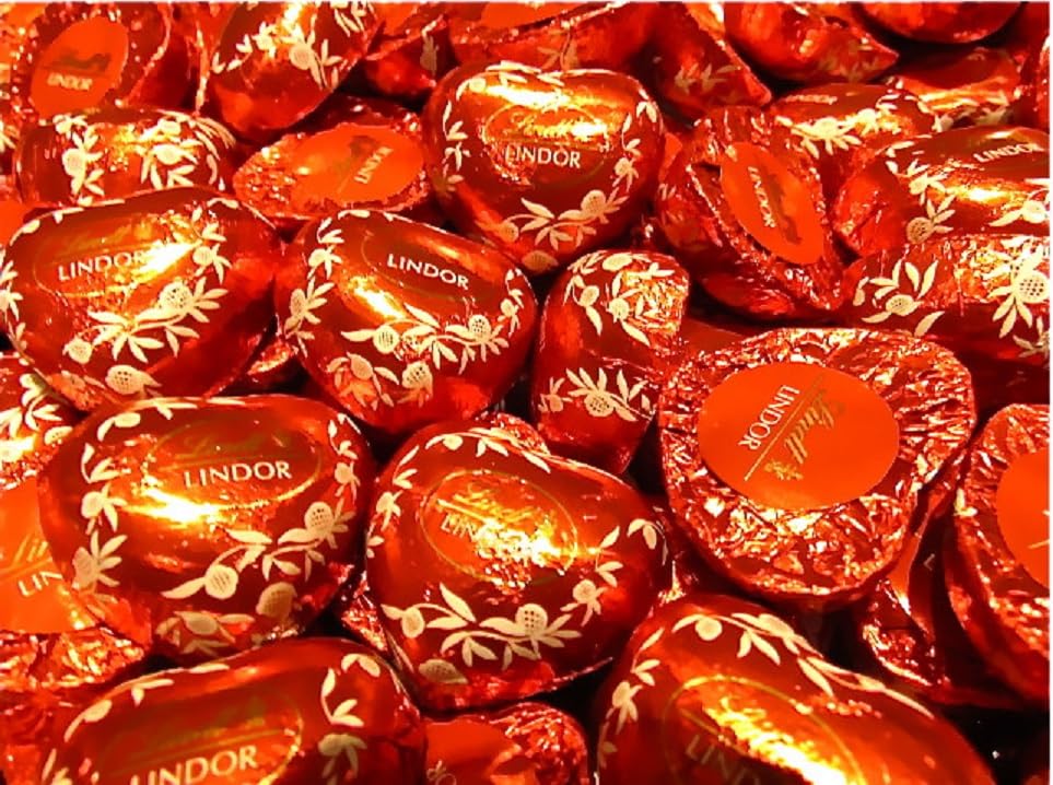 Tundras Valentines Day milk chocolate heart pack, stackable for stockings.