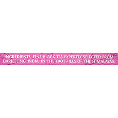 Twinings Darjeeling tea fragrance steam highlights refreshing aroma and smooth finish.