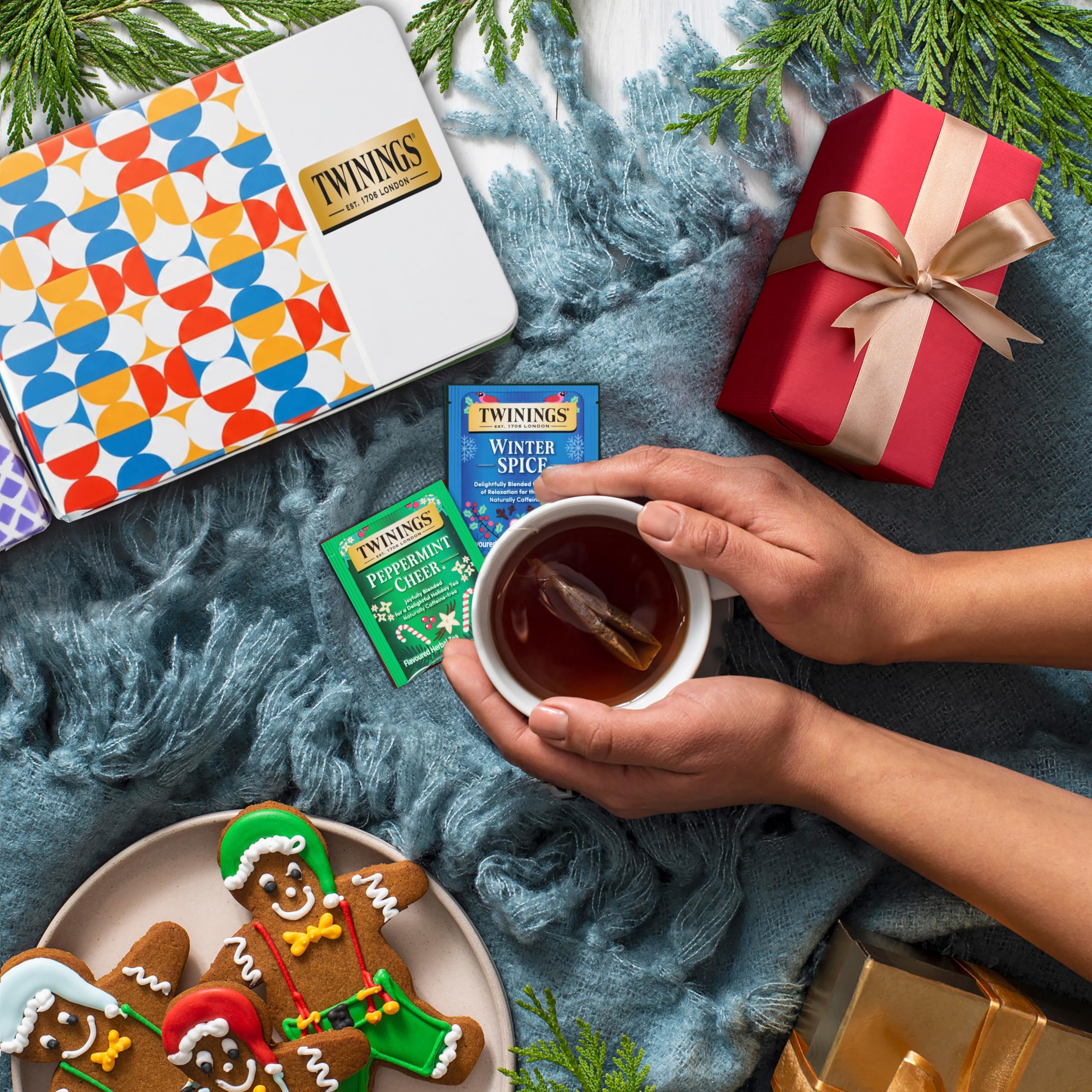 Gingerbread Joy tea bag from Twinings for cozy moments