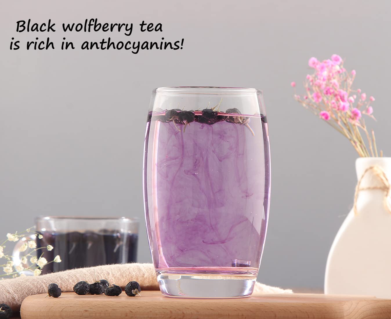 ULTHMOK nutrition-rich black goji tea scene suggests versatile use in warm beverages.