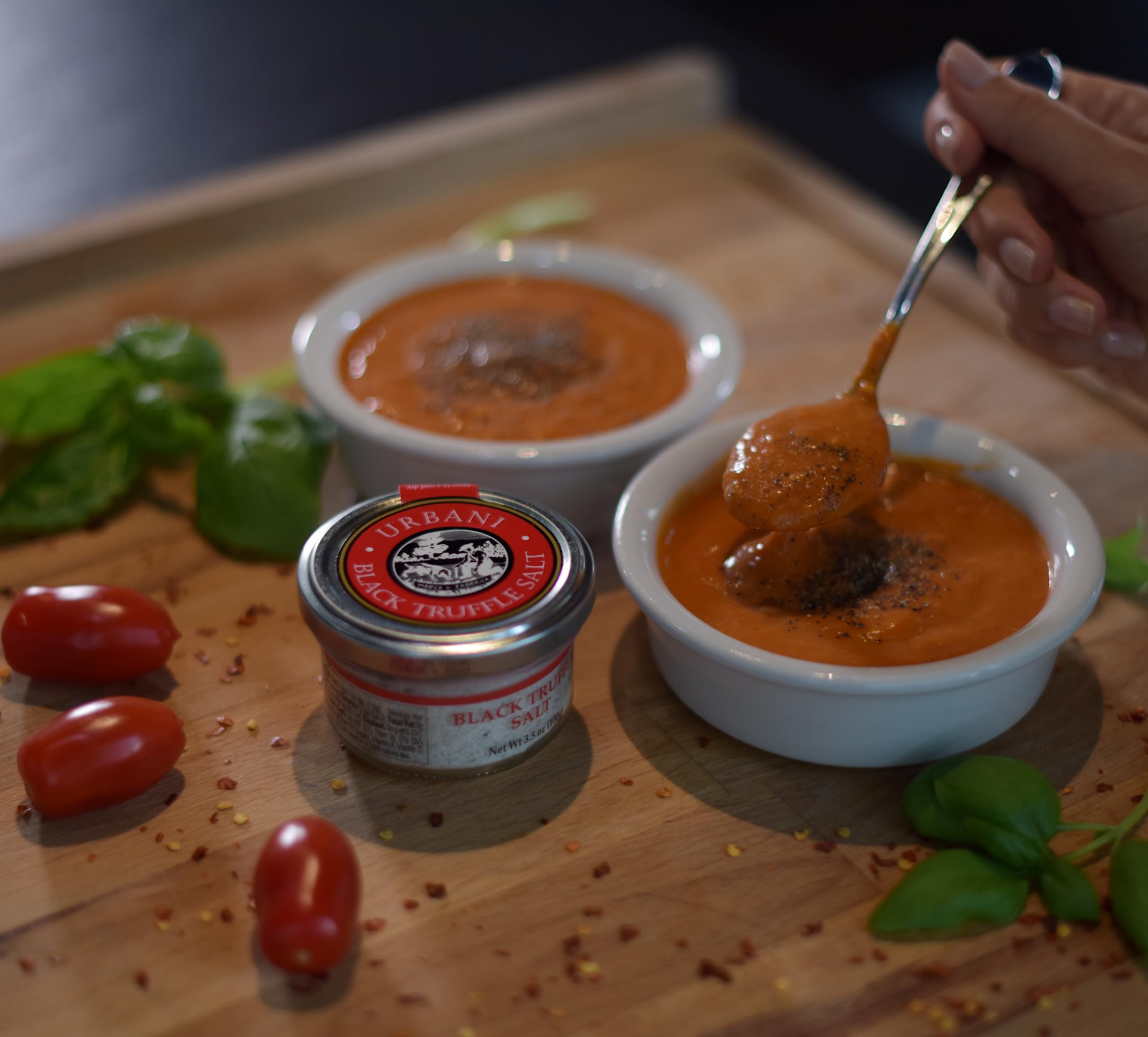 Urbani Guérande sea salt base, mineral-rich gourmet seasoning.