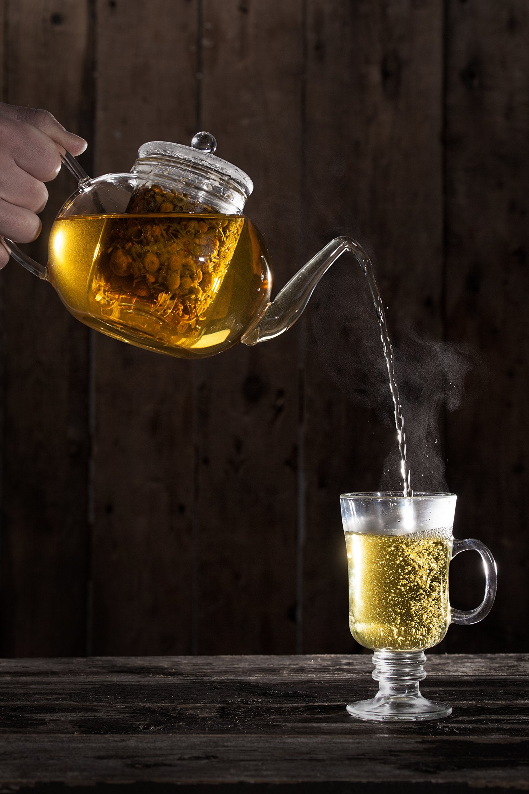 US Wellness Naturals steeping chamomile for soothing cups