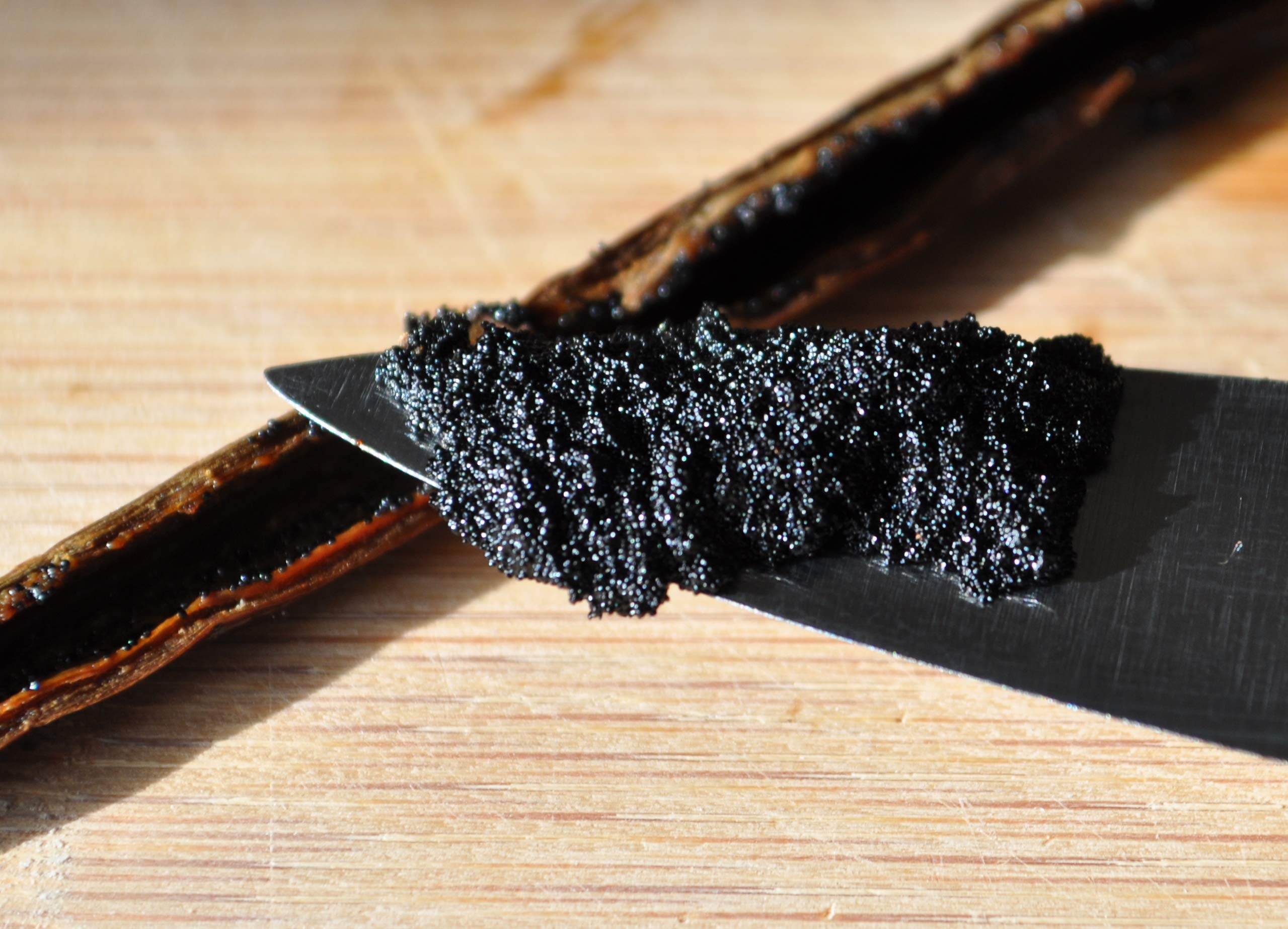 Vanilla Bean Kings vacuum-sealed-pack preserves freshness and aroma.