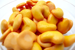 Vidal Candies Spicy Mango Gummy close-up showcasing mango and spice notes