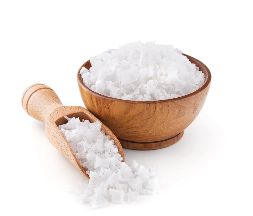 Viva Doria salt flakes close-up highlights crisp texture ideal for seasoning.