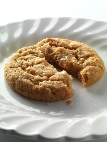 Walkers golden-brown shortbread stack evokes traditional Scottish baking.