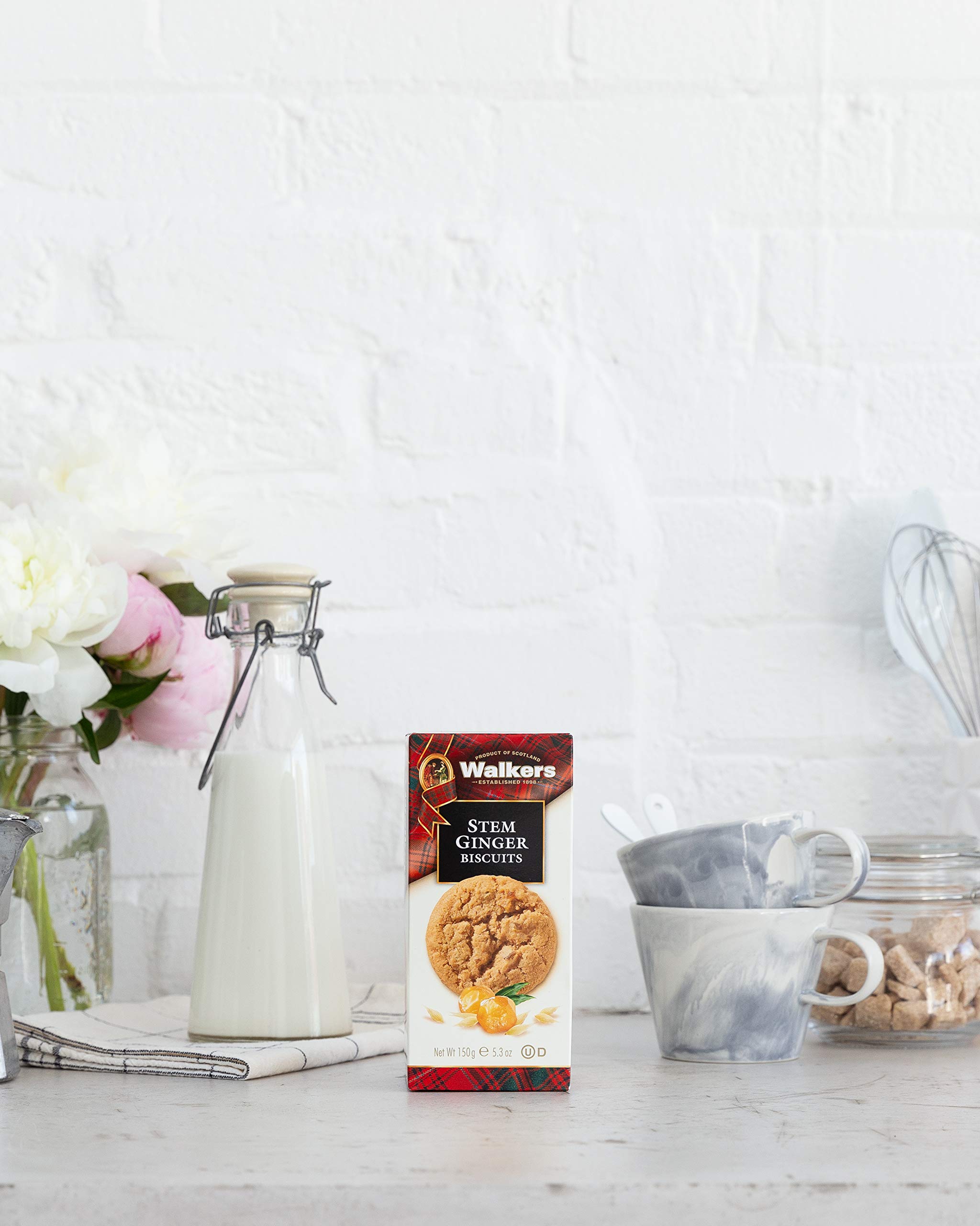 Walkers shortbread heritage box showcasing classic Scottish flavor.