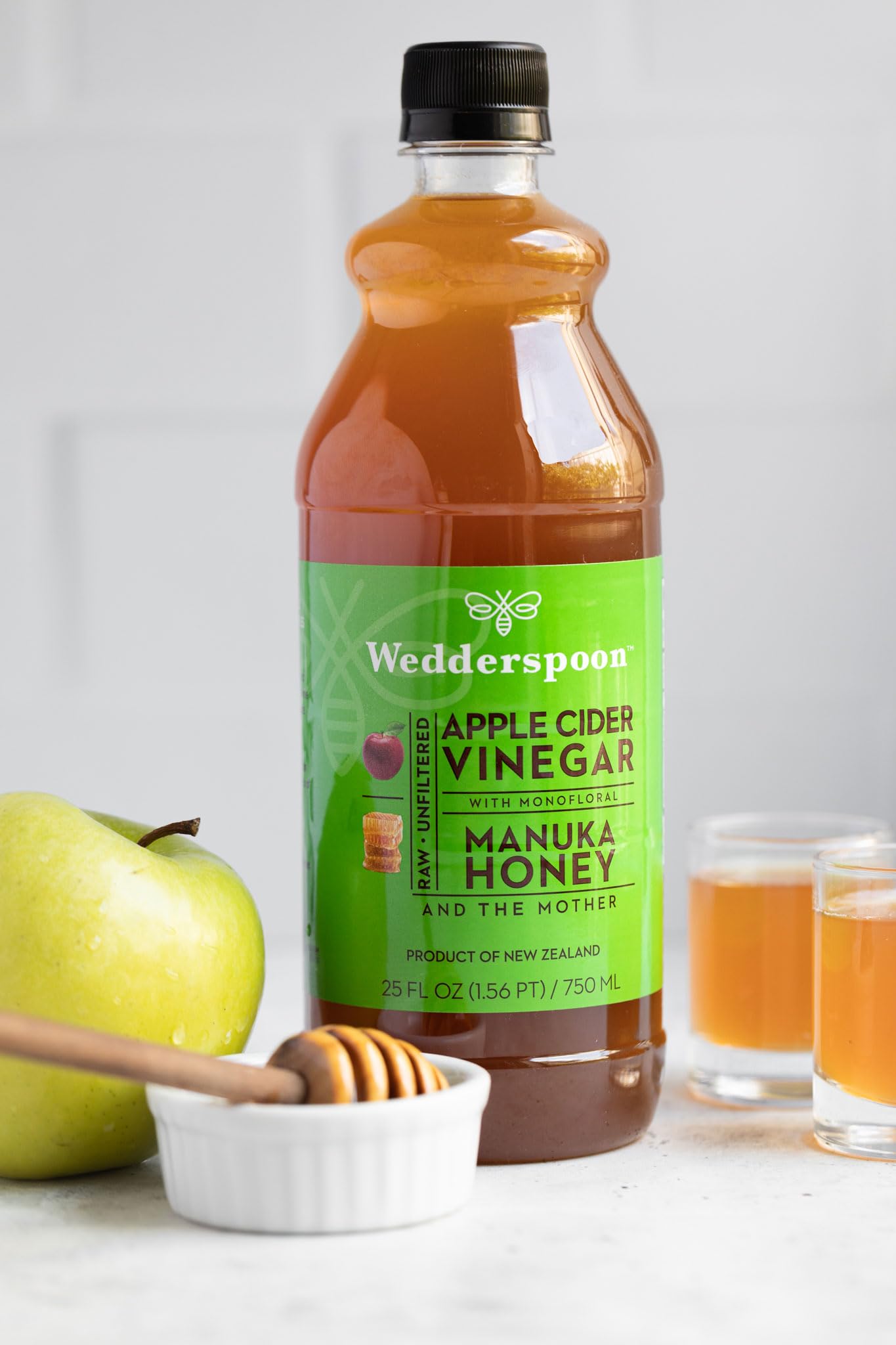Wedderspoon manuka honey glass jar showing monofloral goodness and aroma