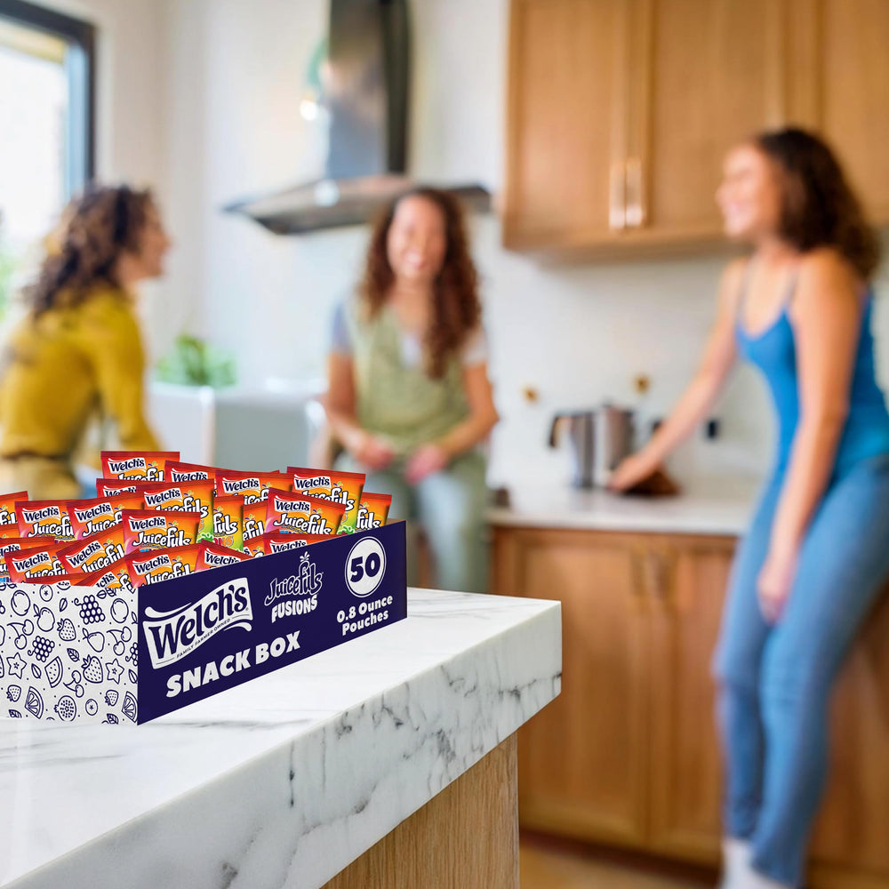 Welch's Juicefuls Fusions Natural colors and flavors, gluten-free.