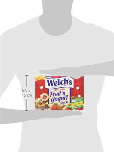Welch's Strawberry Fruit'n Yogurt Snacks kid-friendly pack in hand.