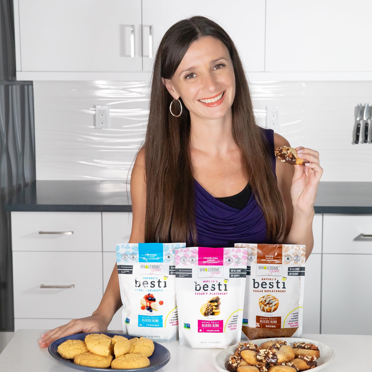 Wholesome Yum Besti baking cookies with moisture and rich flavor.