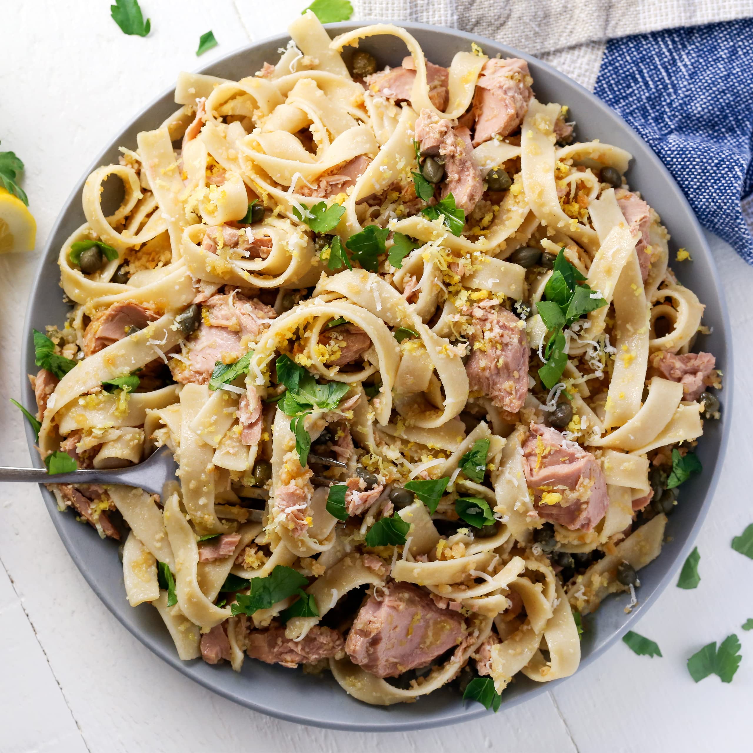 Wild Planet Non-GMO kosher tuna indicating clean ingredients and certification.