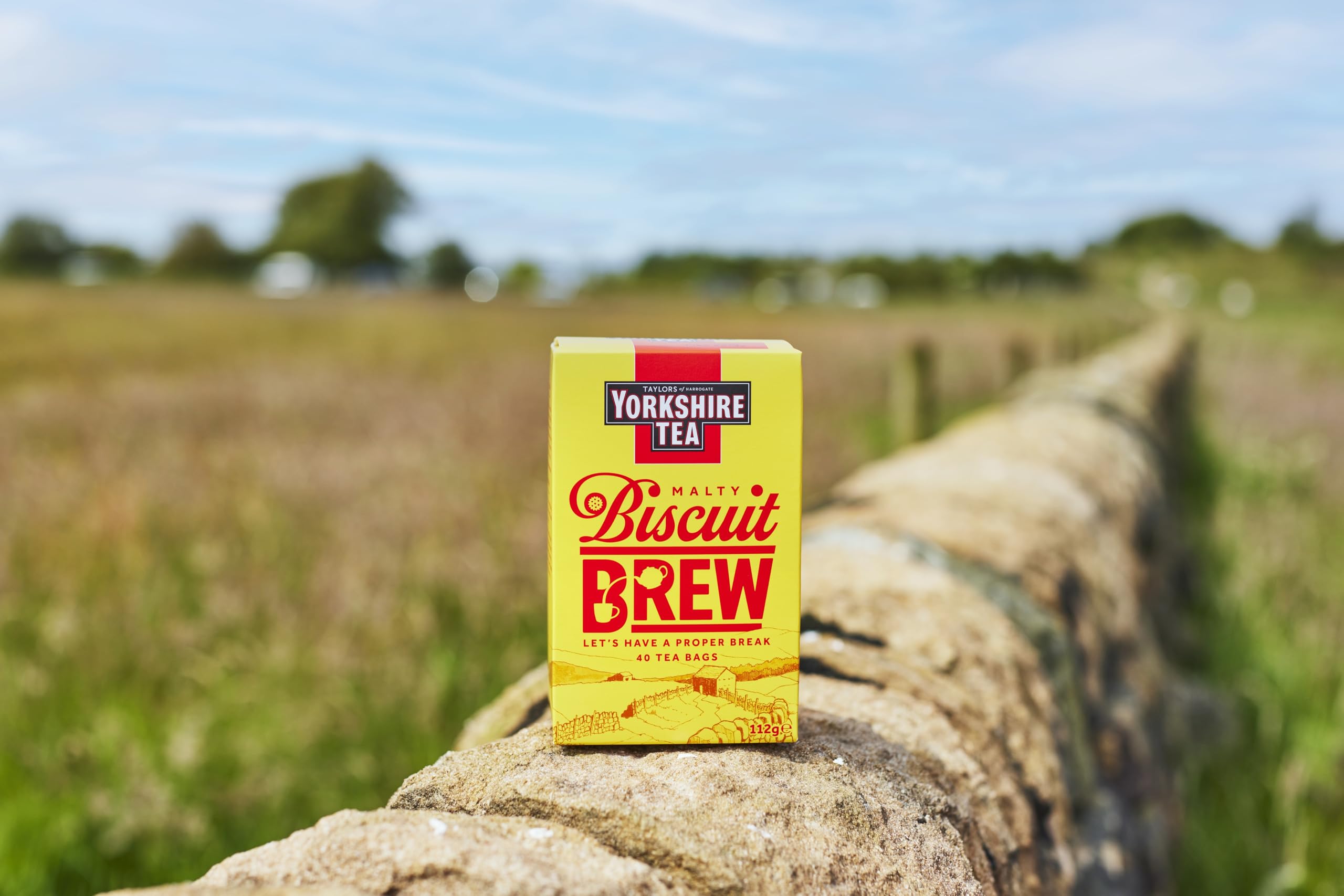 Yorkshire Tea biscuit-inspired aroma elevates your tea ritual.