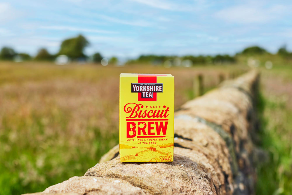 Yorkshire Tea biscuit-inspired aroma elevates your tea ritual.