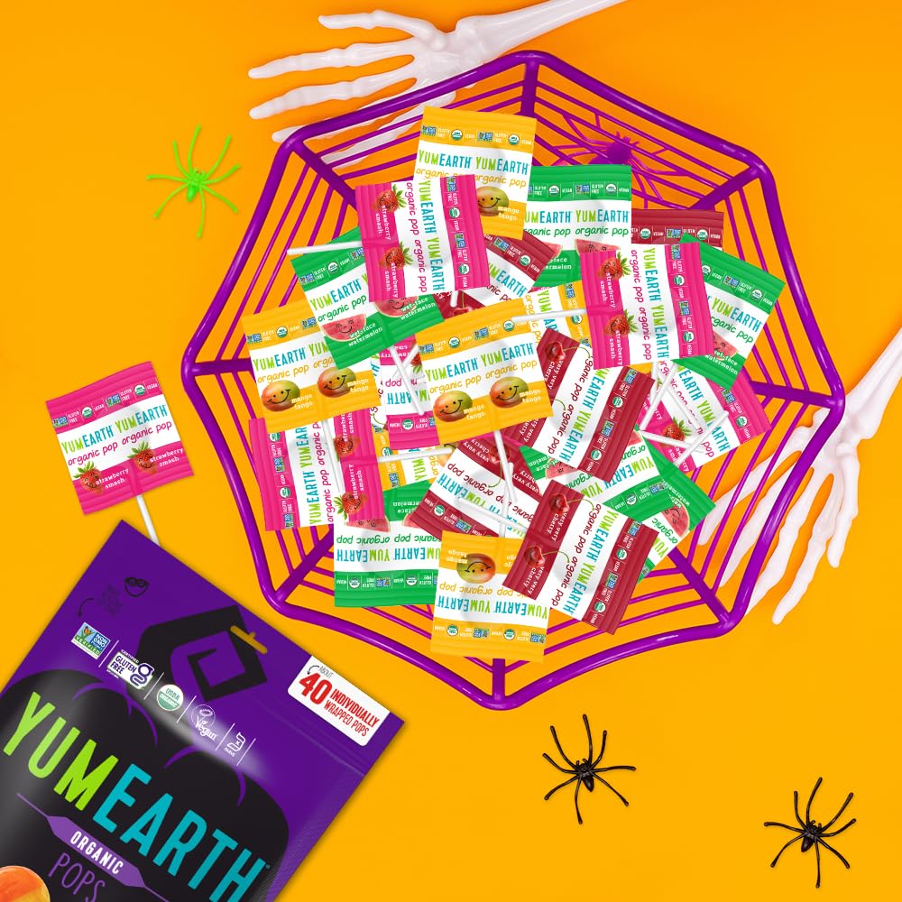 YumEarth Classroom Share-Ready Halloween lollipops for events.