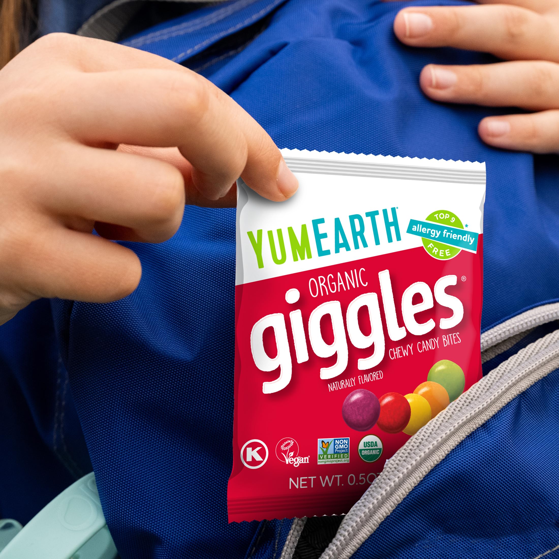 YumEarth Giggles allergen-free badge visible, reassuring for sensitive diets.