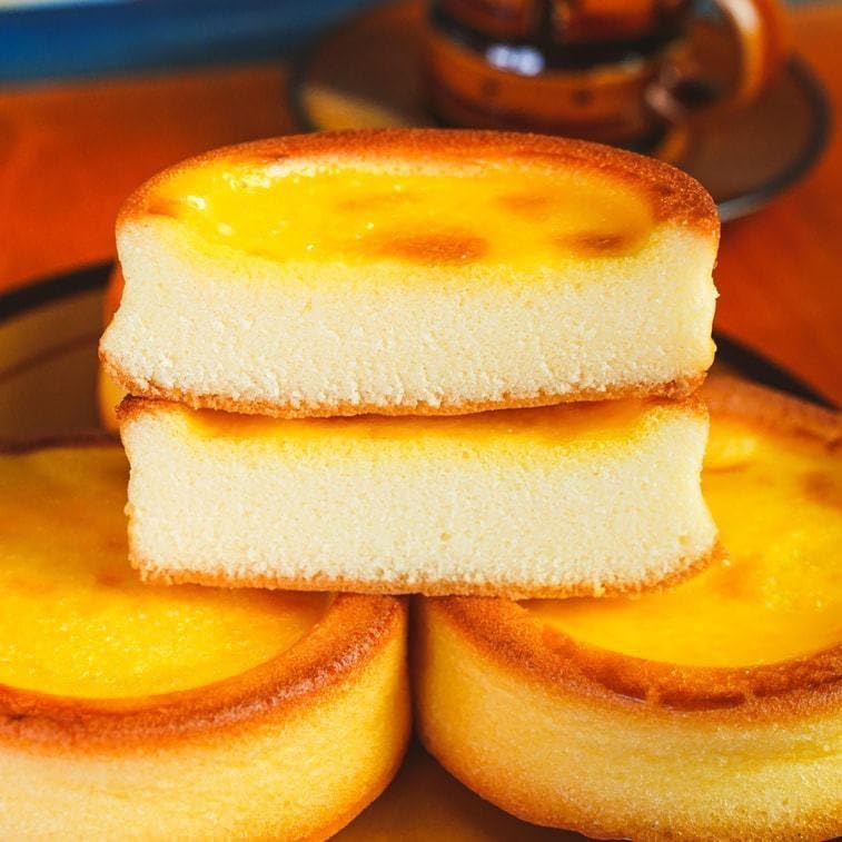 Yummy99 Egg Tarts Snack cheese filling detail highlighting rich texture