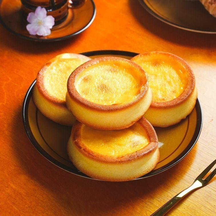 Yummy99 Egg Tarts Snack plated bite-sized treats ready to serve