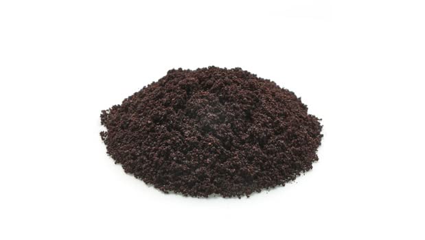 Yupik Acai Powder baking image shows berry notes in treats.