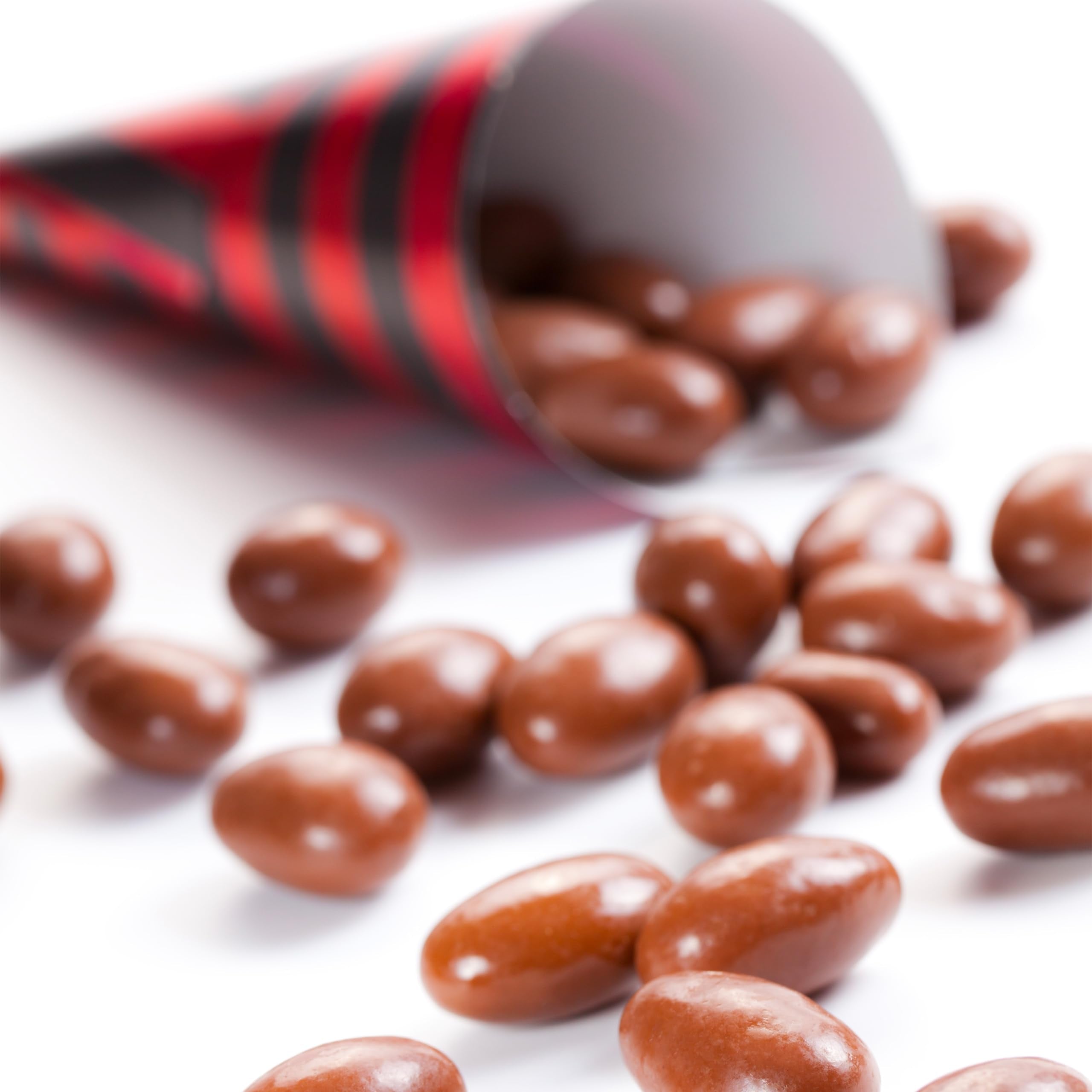 Fiber and iron source from Yupik almonds in dark chocolate.